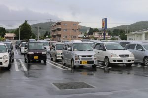 すごい混んだ駐車場