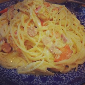 平田牧場のベーコン、ソーセージ入り豆乳カルボナーラパスタ
