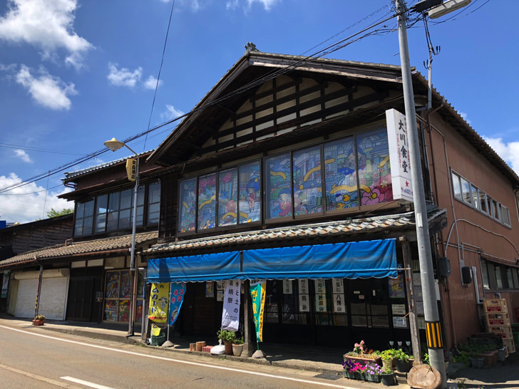 アート展示の長屋