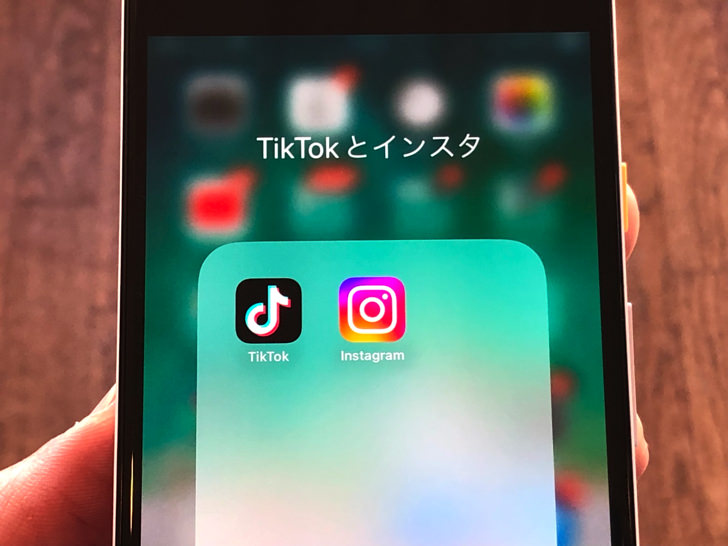 TikTokアプリとInstagramアプリ